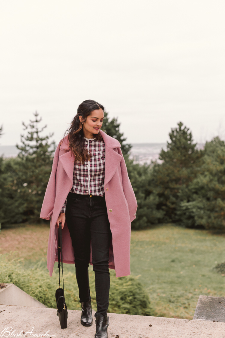 Le long manteau vieux rose